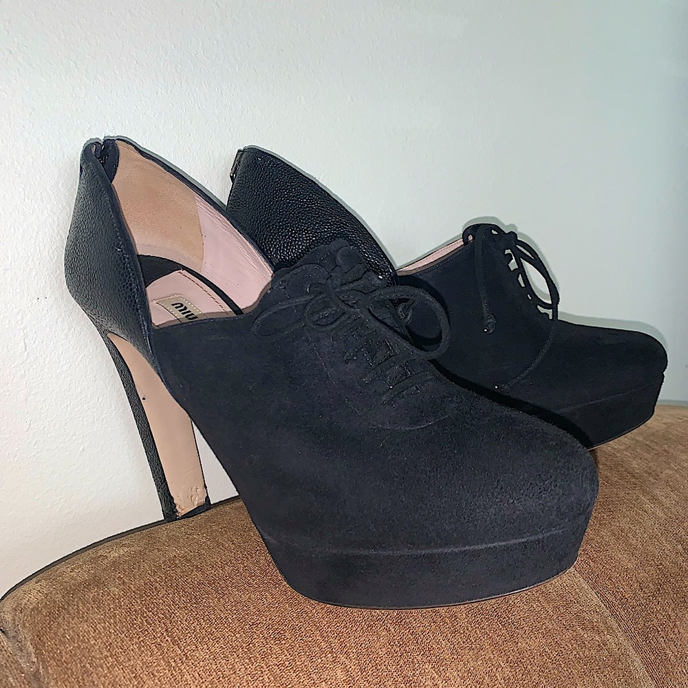 LN Miu Miu leather and suede bootie